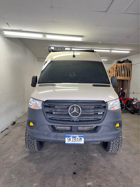 2019 Mercedes-Benz Sprinter 2500 Crew · High Roof w/144" WB Van 3D