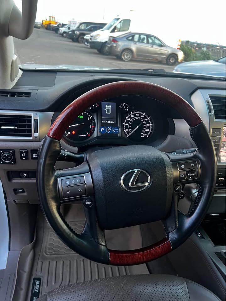 2012 Lexus gx460 in Vaughan, ON (photo 9)