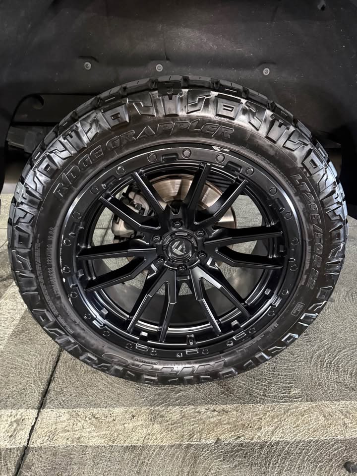 2022 Chevrolet ZR2 · Black in Fremont, CA (photo 4) — photo 4
