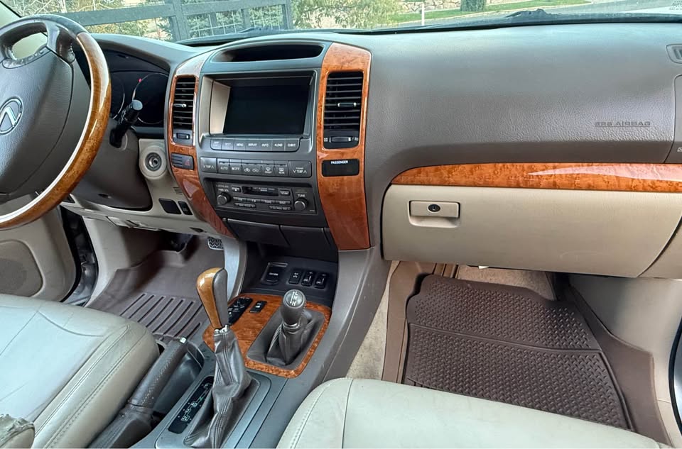 2006 Lexus GX 470 • GX 470 Sport Utility 4D in Tooele, UT (photo 10) — photo 10