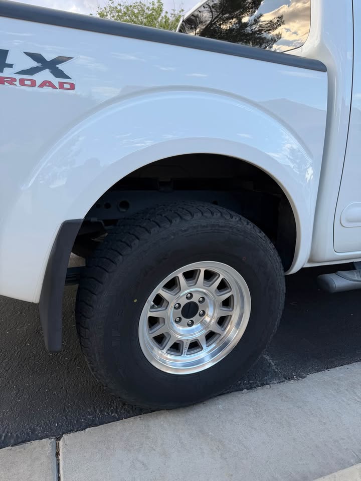 2011 Nissan Frontier Crew Cab · PRO-4X Pickup 4D 5 ft in Henderson, NV (photo 10) — photo 10