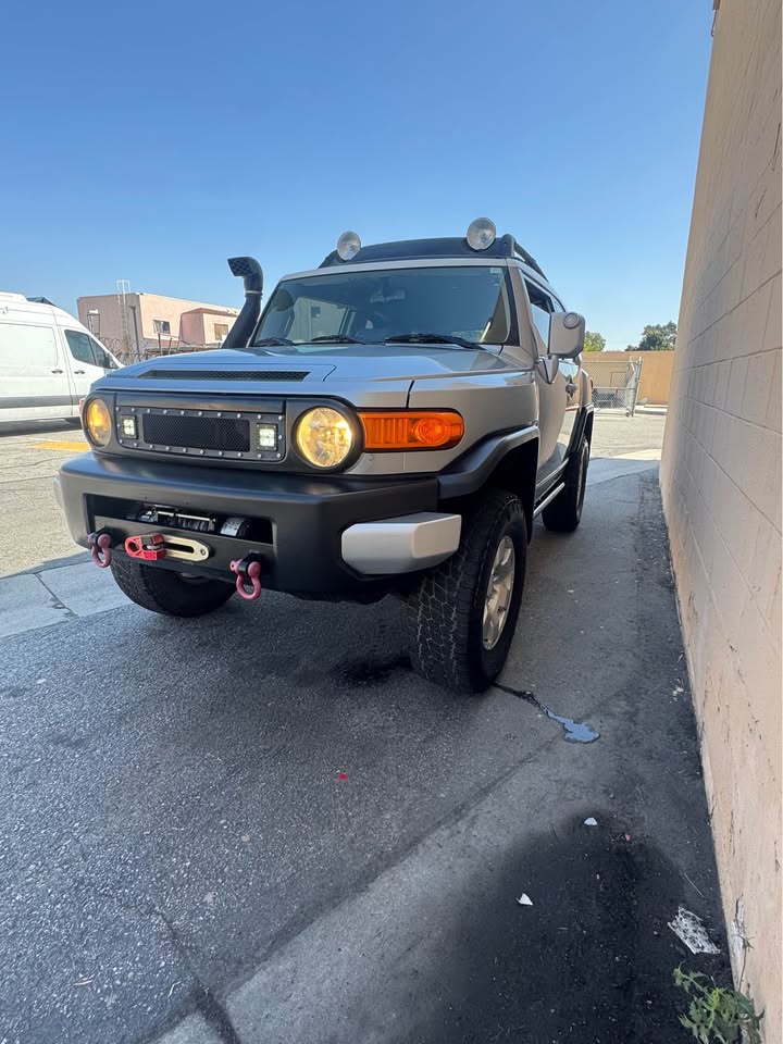 2010 Toyota FJ Cruiser in Buena Park, CA (photo 10) — photo 10