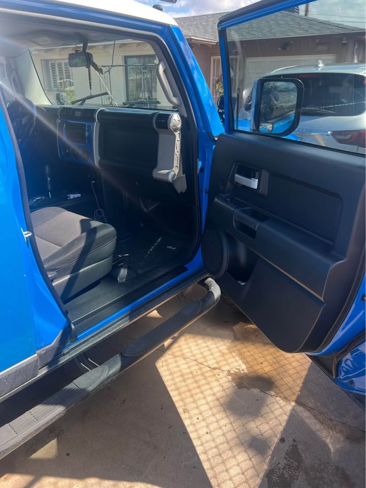 2007 Toyota FJ Cruiser · Sport Utility 2D in Surprise, AZ (photo 10) — photo 10