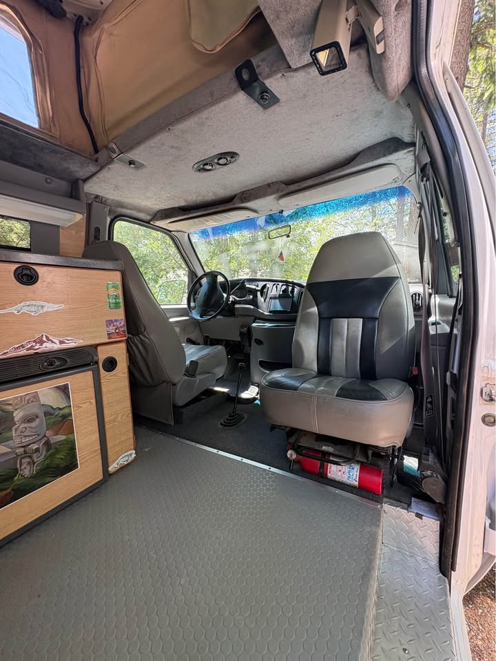 1999 Ford E350 Super Duty sportsmobile in Quincy, CA (photo 10) — photo 10