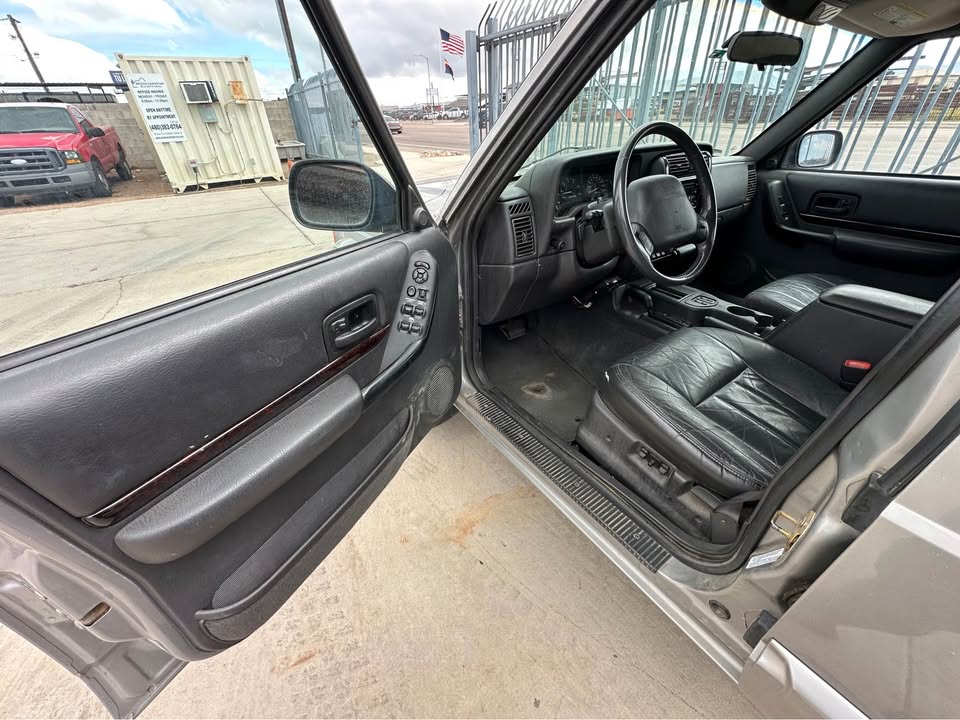 2000 Jeep Cherokee · Limited Sport Utility 4D in Phoenix, AZ (photo 10) — photo 10