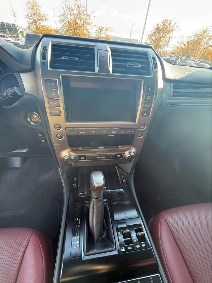 2021 Lexus GX GX 460 Premium Sport Utility 4D in Sandy, UT (photo 11) — photo 11