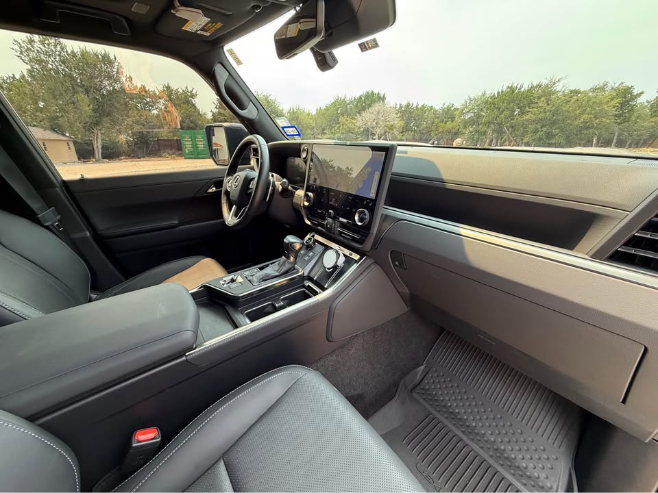 2024 Lexus GX · 550 premium + in Lago Vista, TX (photo 11) — photo 11
