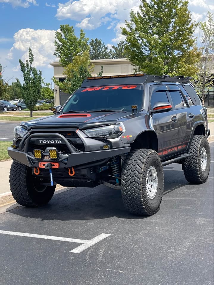2014 Toyota 4Runner · SR5 Sport Utility 4D in Denver, CO (photo 11) — photo 11