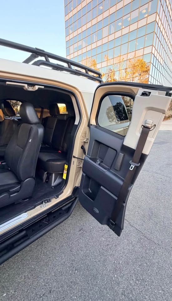 2012 Toyota FJ Cruiser · Sport Utility 2D in Costa Mesa, CA (photo 11) — photo 11