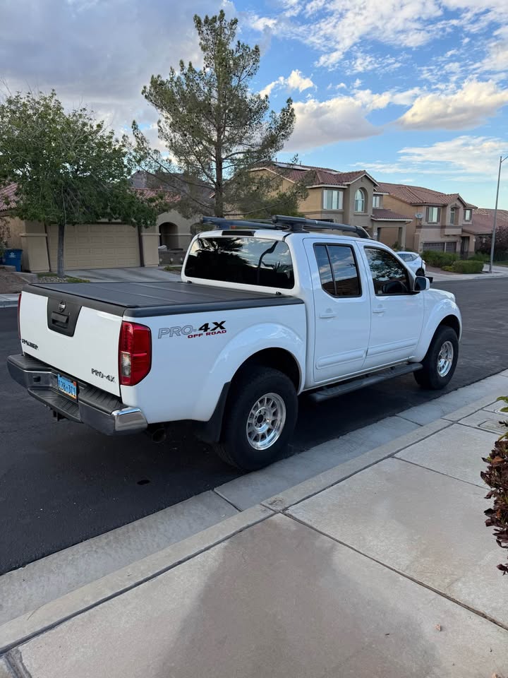 2011 Nissan Frontier Crew Cab · PRO-4X Pickup 4D 5 ft in Henderson, NV (photo 11) — photo 11