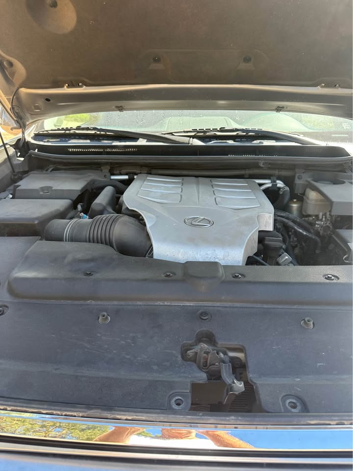 2013 Lexus GX · GX 460 Premium Sport Utility 4D in Camarillo, CA (photo 11) — photo 11