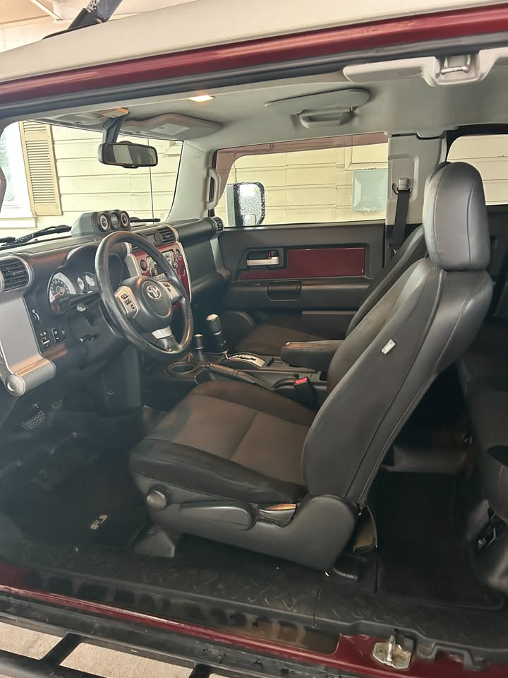 2011 Toyota FJ Cruiser in Salt Lake City, UT (photo 11) — photo 11