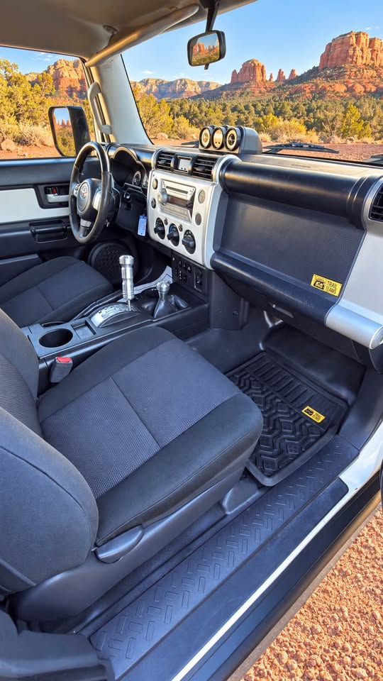 2008 Toyota FJ Cruiser · Sport Utility 2D in Scottsdale, AZ (photo 11) — photo 11
