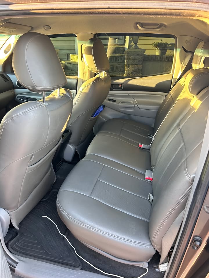 2015 Toyota tacoma pre-runner trd sport in Huntington Beach, CA (photo 11) — photo 11