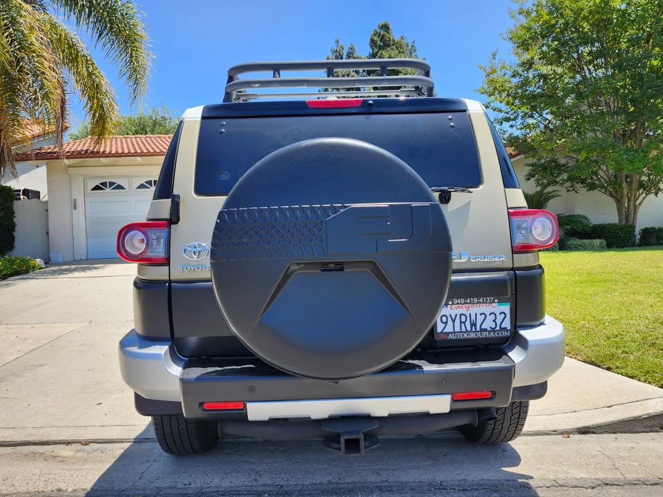 2012 Toyota fj cruiser 4×4 in Los Angeles, CA (photo 11) — photo 11