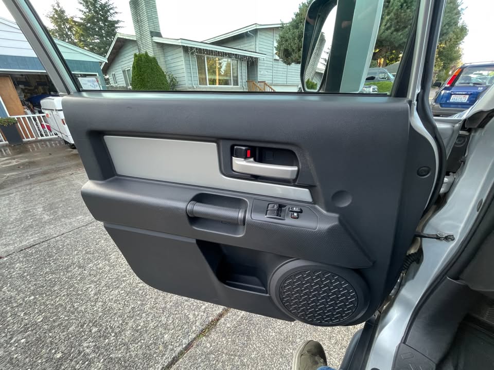 2007 Toyota FJ Cruiser in Seattle, WA (photo 11) — photo 11