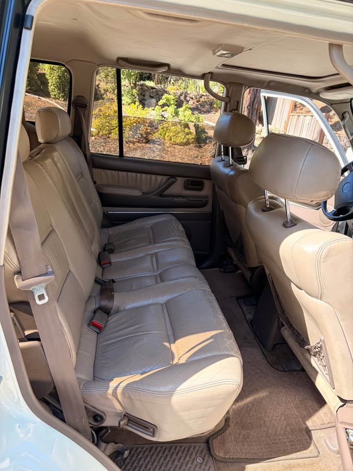 1997 Toyota Landcruiser in Hillsborough, CA (photo 12) — photo 12