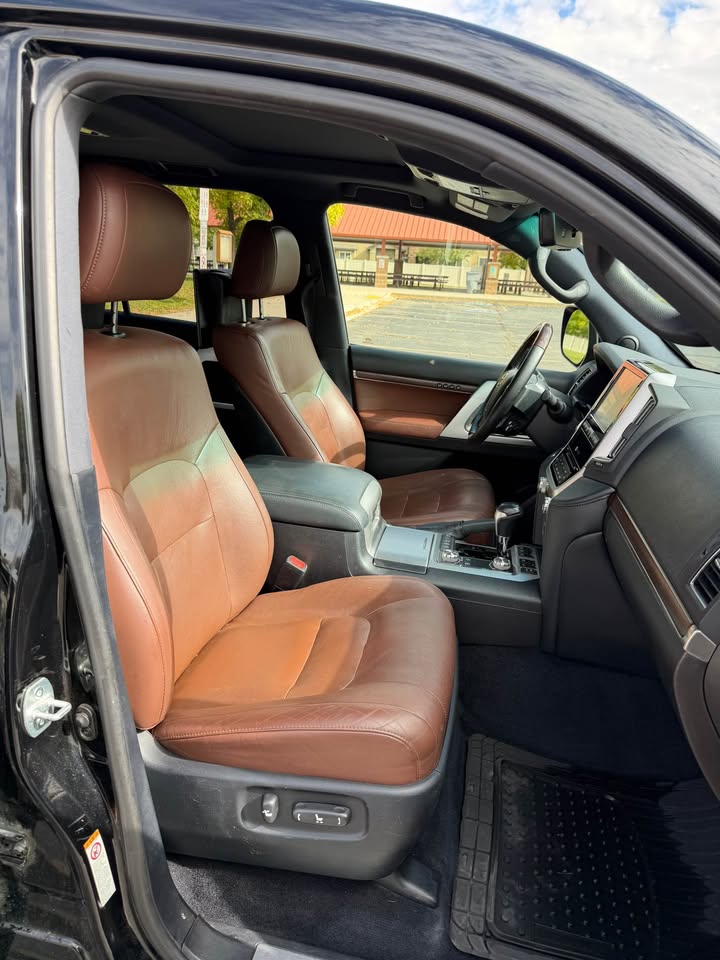 2017 Toyota Landcruiser · Sport Utility 4D in Woods Cross, UT (photo 12) — photo 12