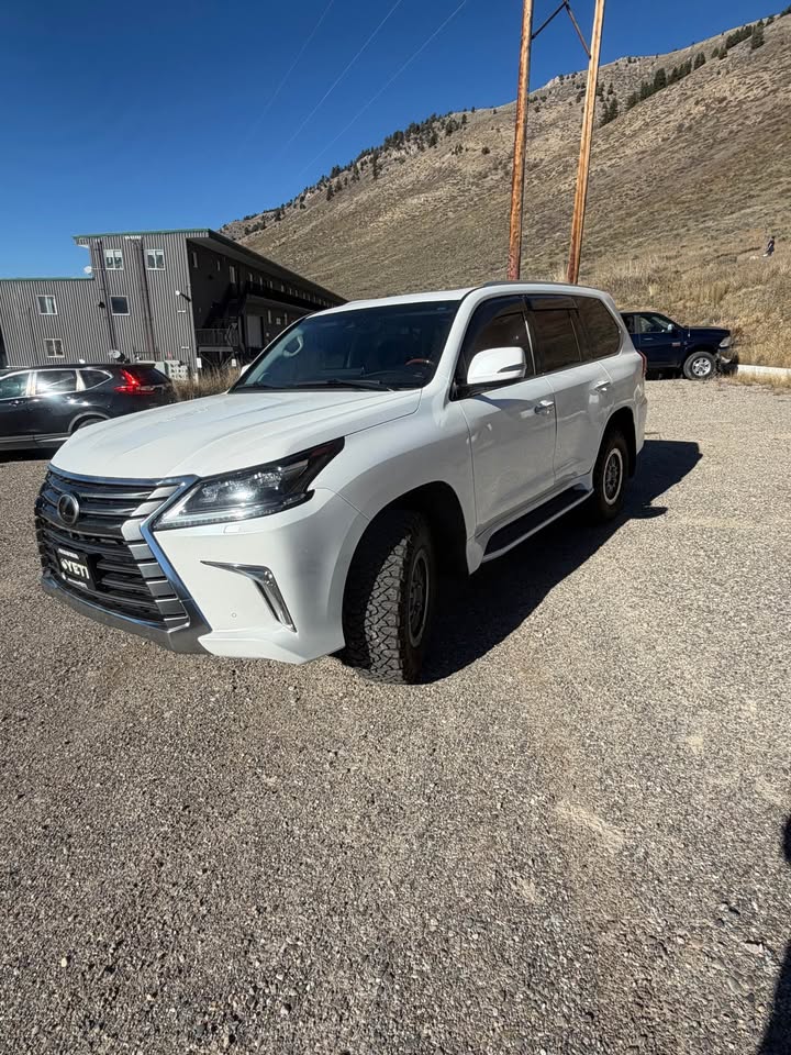 2019 Lexus LX · LX 570 Sport Utility 4D in Jackson, WY (photo 12) — photo 12