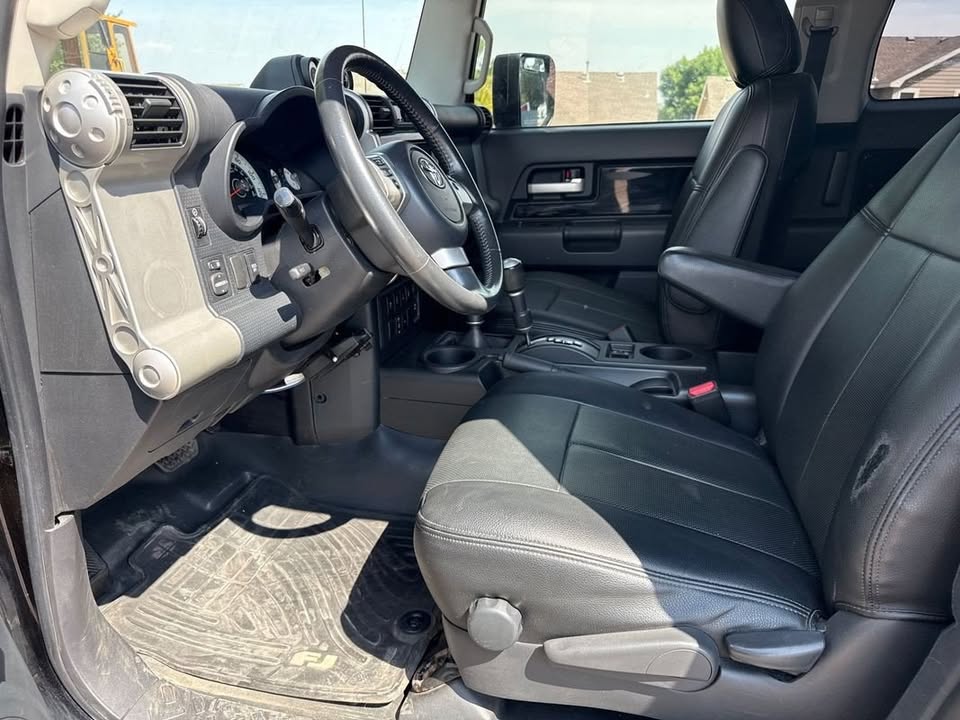 2014 Toyota FJ Cruiser in Greeley, CO (photo 12) — photo 12