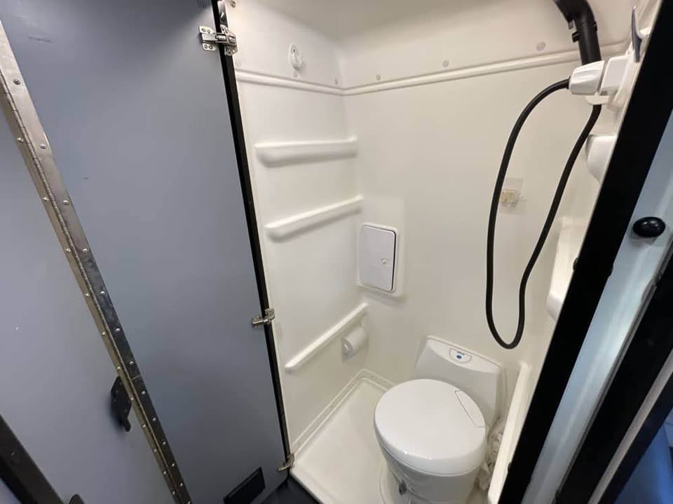 2023 Winnebago Revel 44e in Houston, TX (photo 12) — photo 12