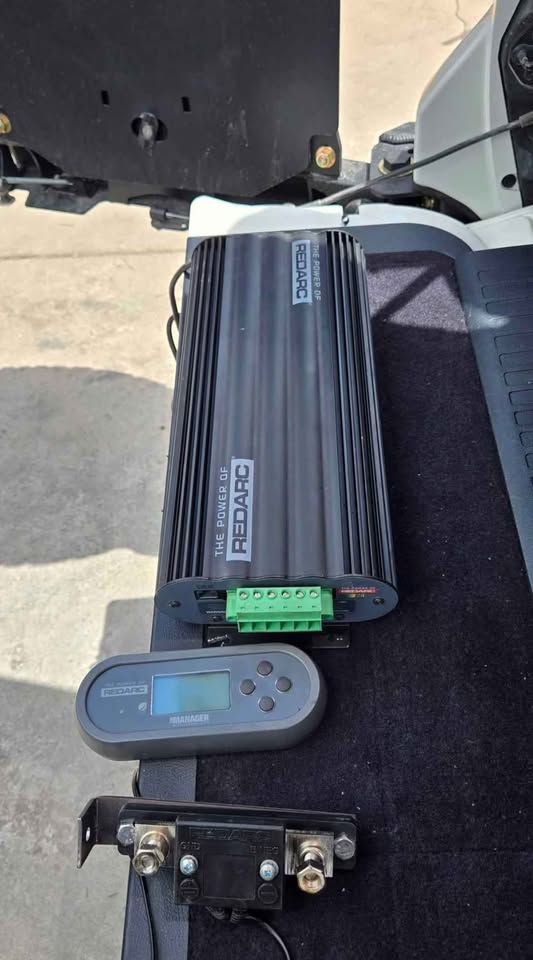 Redarc DCDC charger the Manager30 in Las Vegas, NV (photo 2) — photo 2
