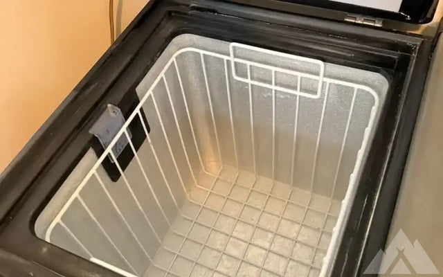 12V camping fridge ICECO VL60 — photo 3