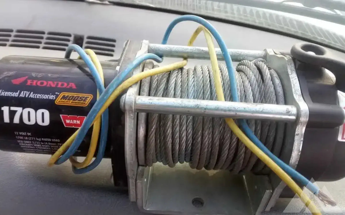 1700 Warn 12v electric winch — used gear for sale (photo 2) — photo 2