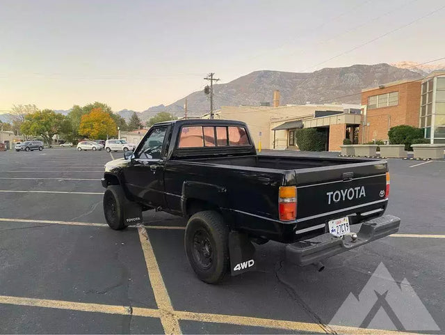 1988 Toyota Pickup — photo 3