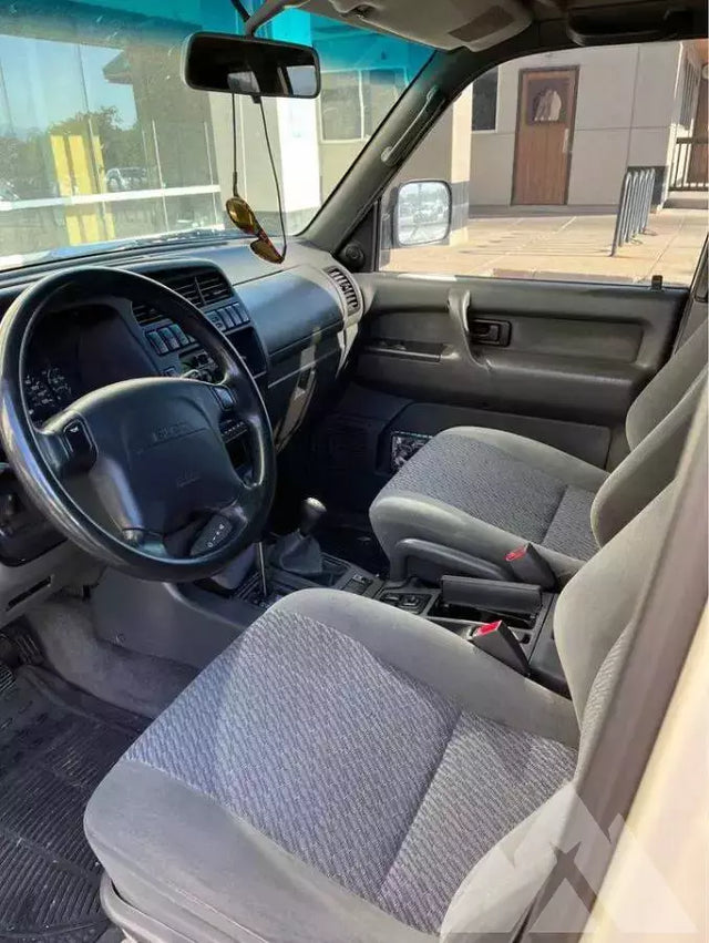 1995 Isuzu Trooper — photo 3