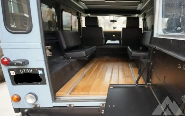 1995 Land Rover Defender 110 — photo 3