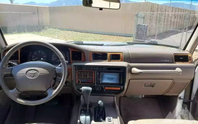 1997 Toyota Land Cruiser — photo 3