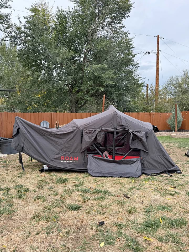 ROAM Vagabond XL 1.0 Rooftop Tent – Annex + Insulated Liner in Wheat Ridge, CO (photo 1) — photo 1