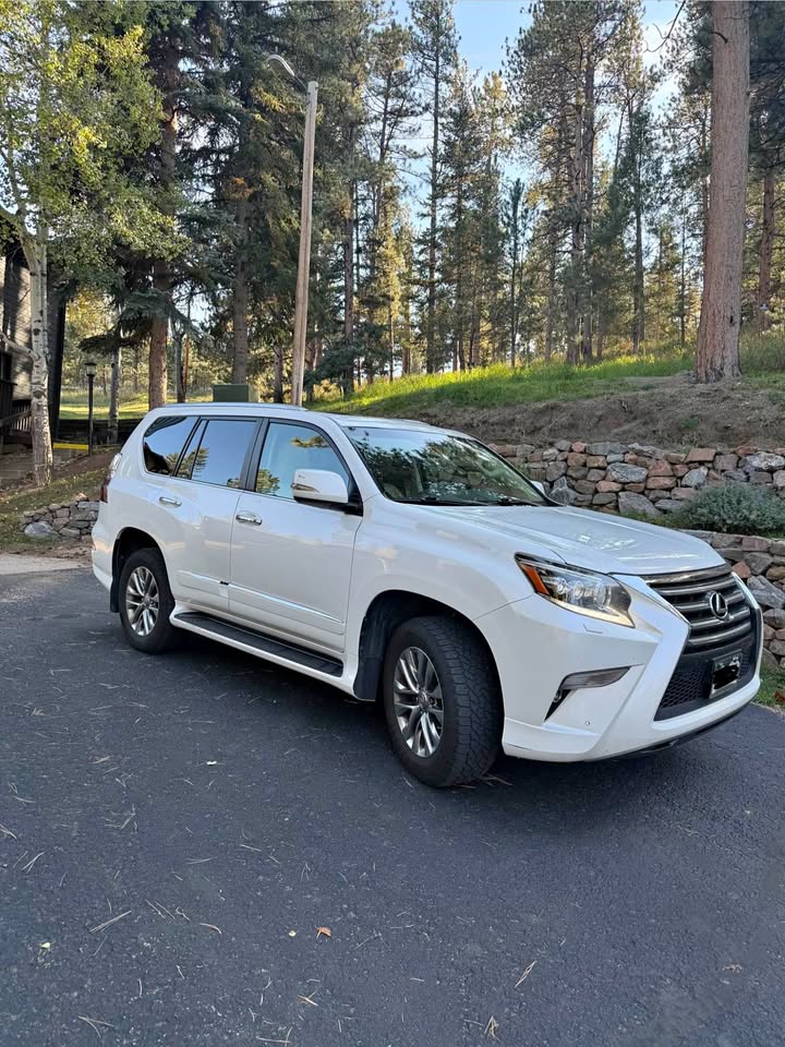 2017 Lexus GX · GX 460 Luxury Sport Utility 4D in Evergreen, CO (photo 1) — photo 1