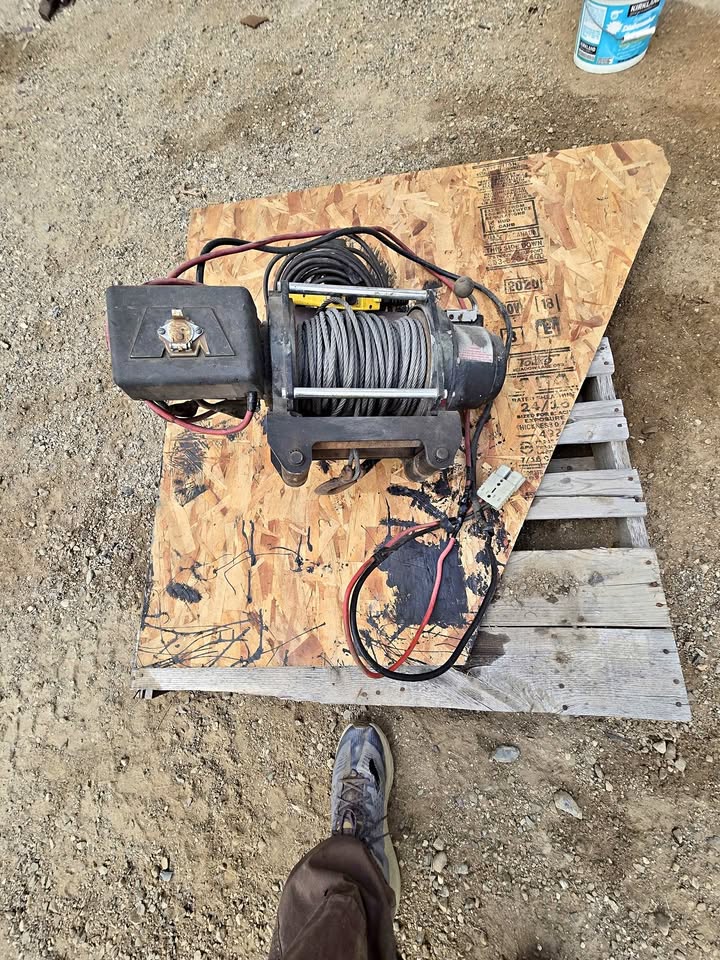 Warn winch series 8 in Chattaroy, WA (photo 1) — photo 1