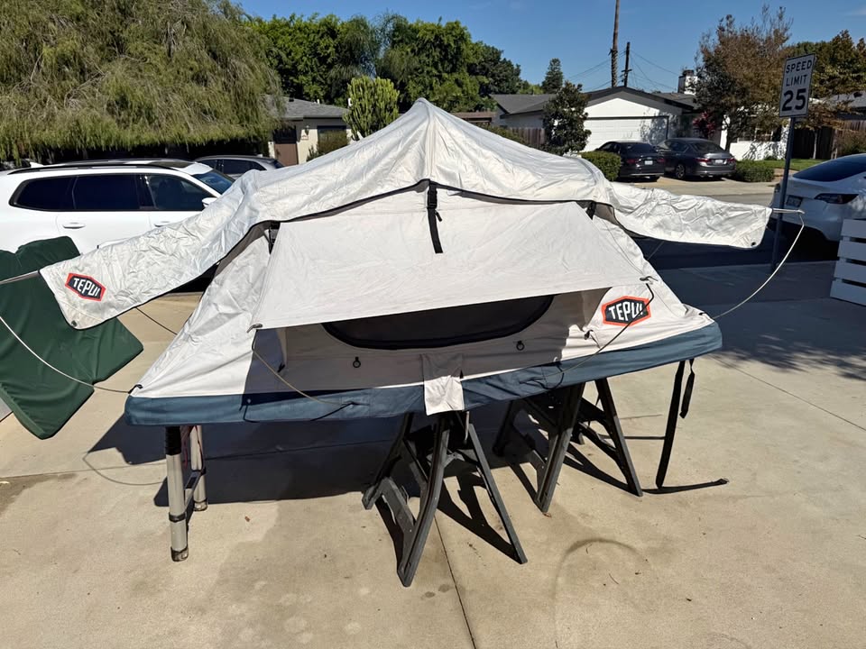 Tepui Kukenam 2 person rooftop tent in excellent condition in Costa Mesa, CA (photo 1) — photo 1