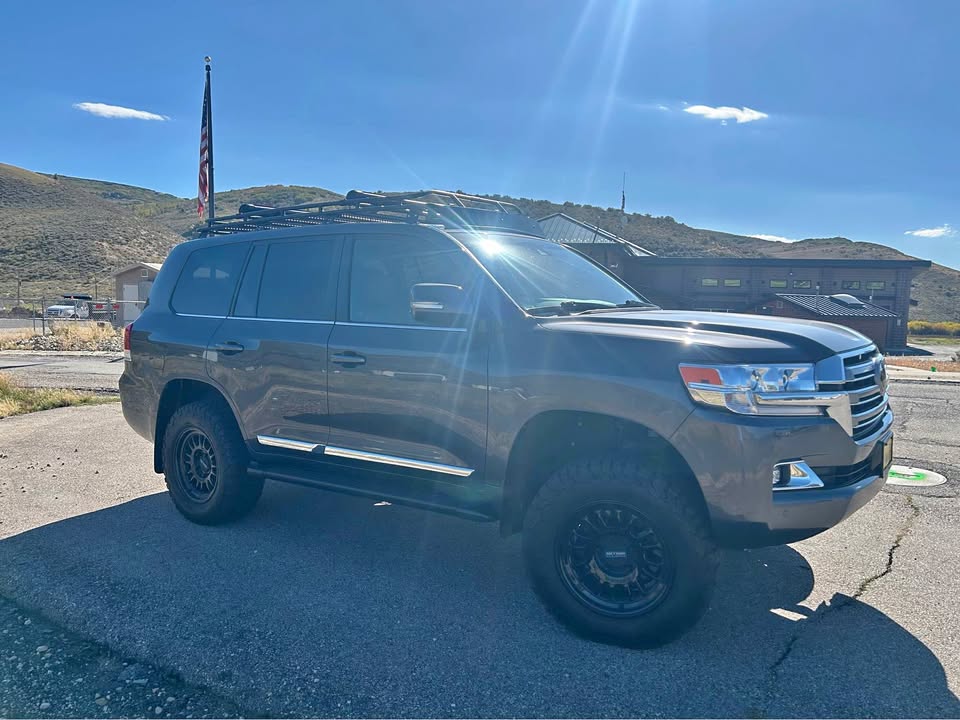 2018 Toyota Landcruiser · Sport Utility 4D in Park City, UT (photo 1) — photo 1