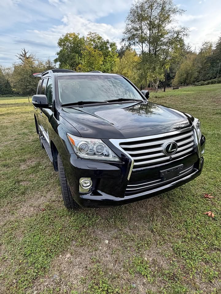 2015 Lexus LX in Chimacum, WA (photo 1) — photo 1