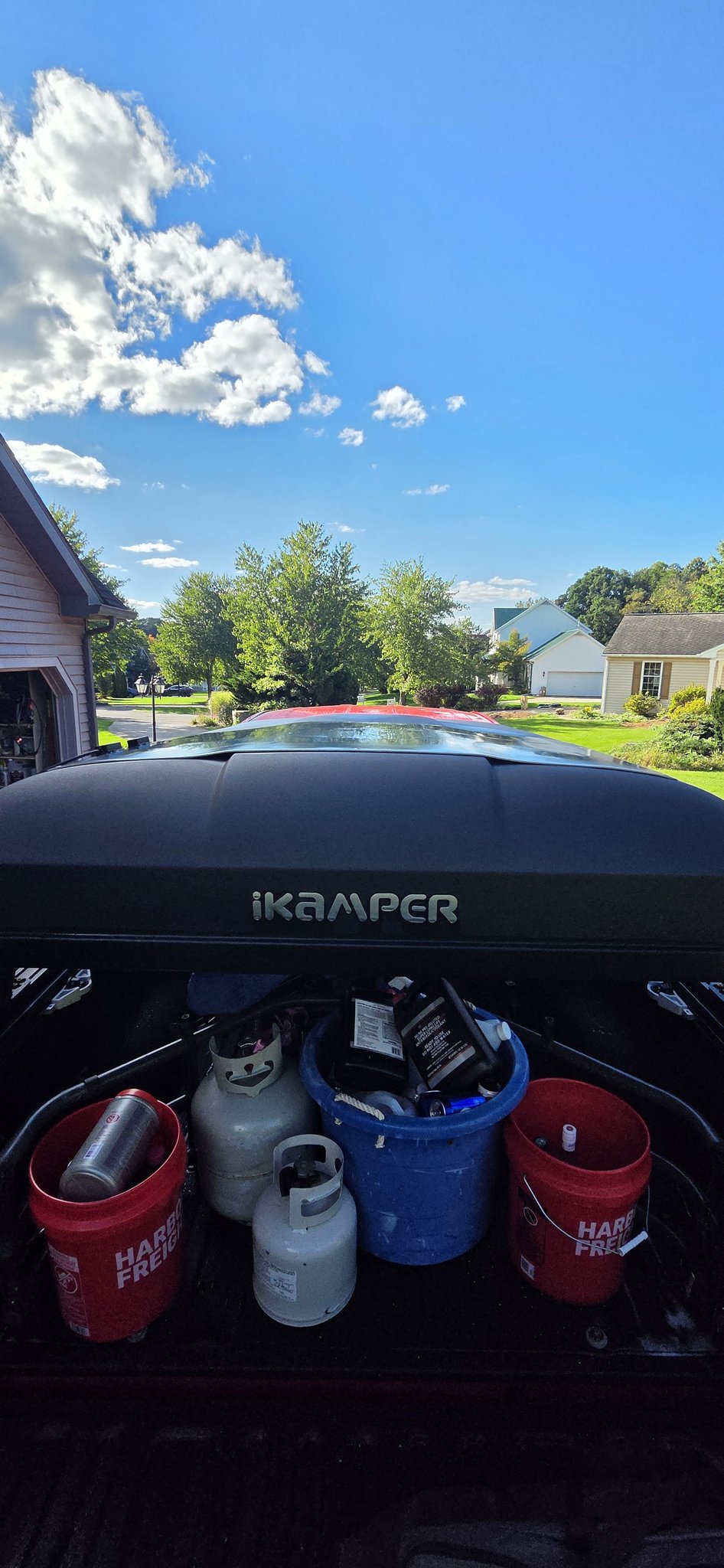 Closed Skycamp 3.0 hardshell seen from directly behind the truck — photo 9