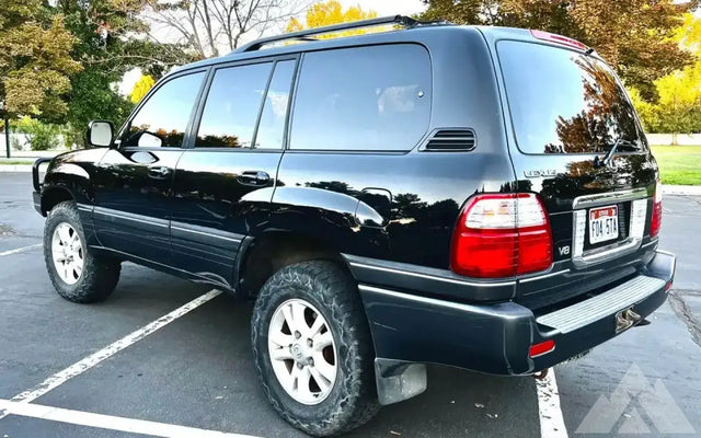 2004 Lexus LX 470 — photo 3