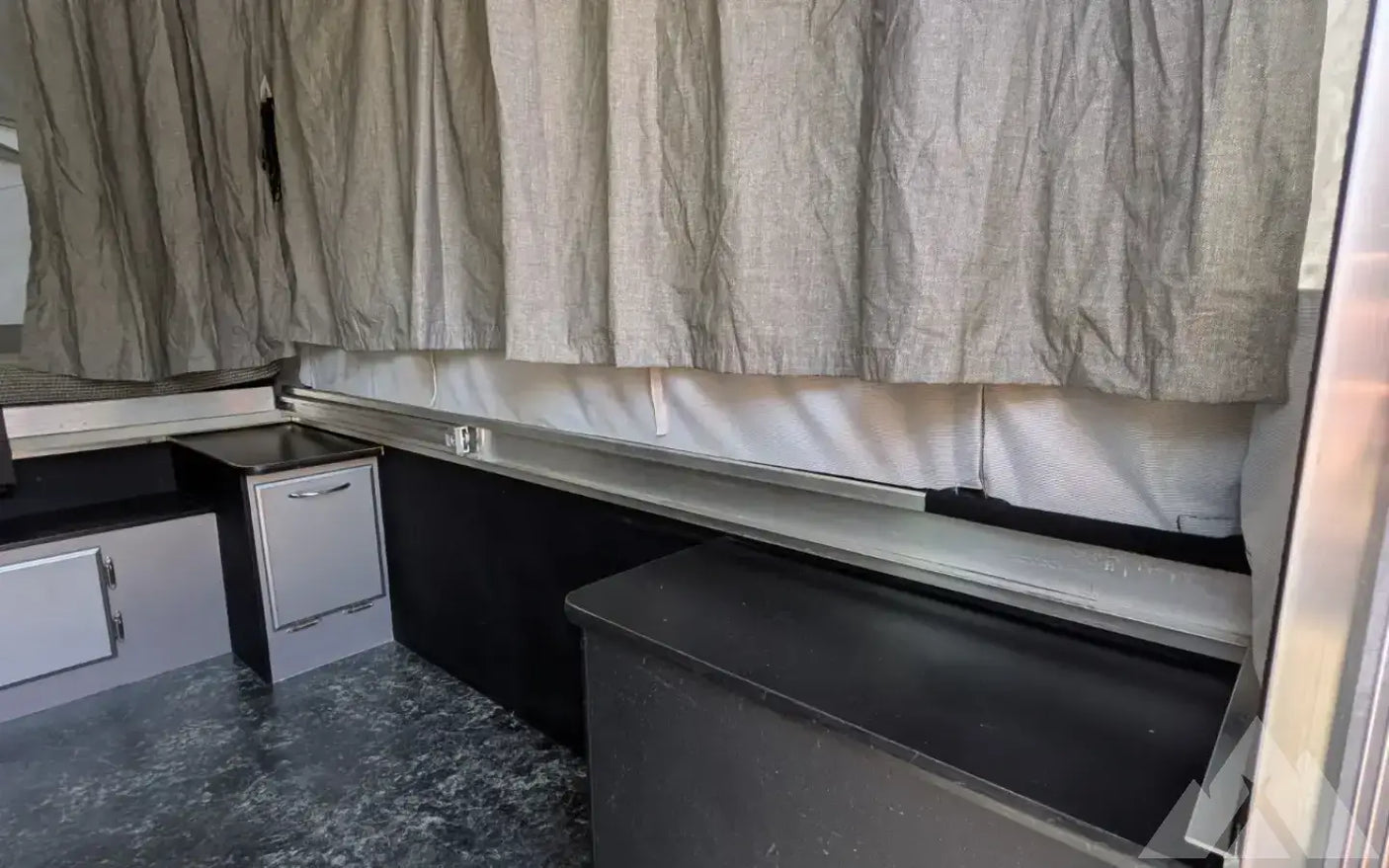 2006 Fleetwood Neon Popup — used overland trailer for sale in Asheville, NC (photo 2)