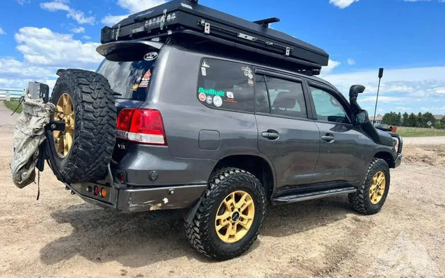 2011 Toyota Land Cruiser — photo 3