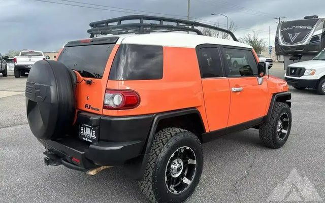 2013 Toyota FJ Cruiser — photo 3