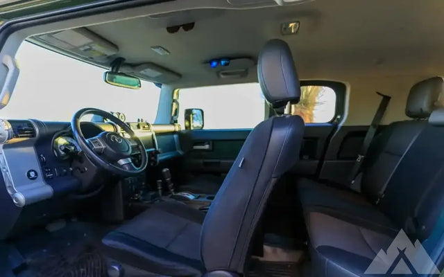 2013 Toyota FJ Cruiser — photo 3