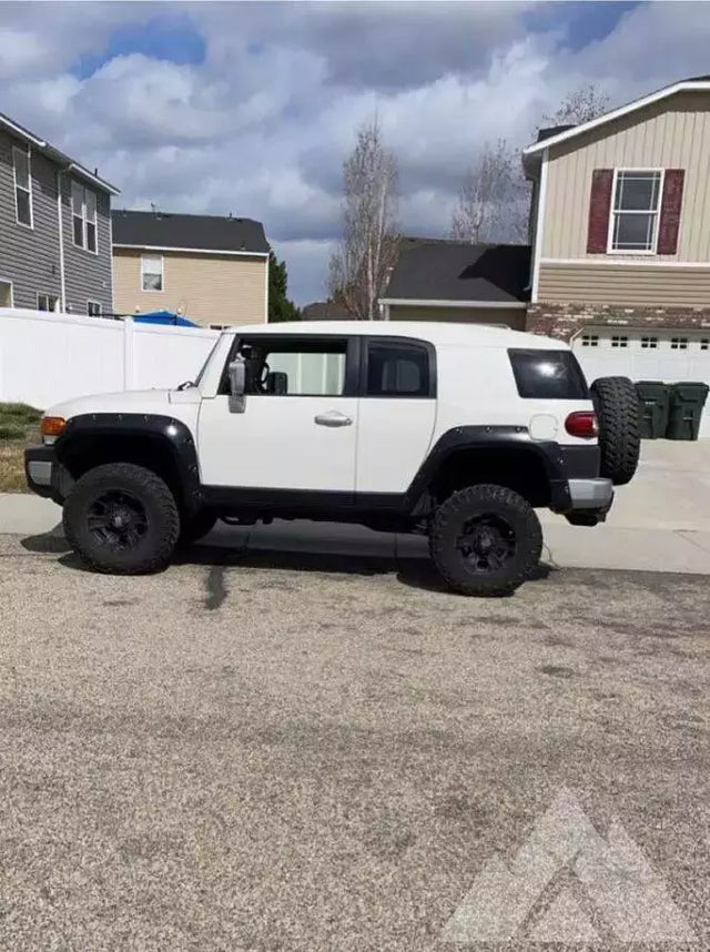 2013 Toyota FJ Cruiser — photo 3