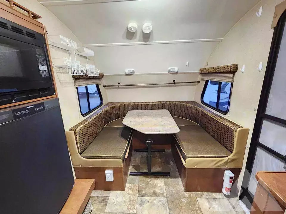 2014 R pod by Forest River 20ft with slide out! — used overland trailer for sale in Loomis, CA (photo 5) — photo 5