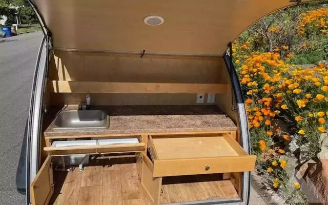 2016 Little Guy silver shadow teardrop trailer — photo 3