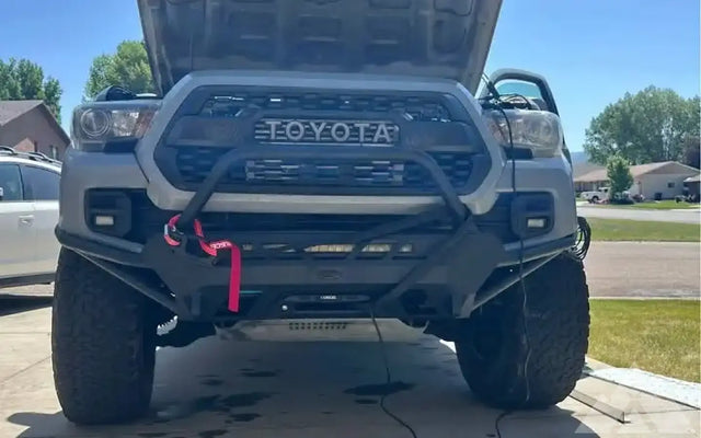 2017 Toyota Tacoma — photo 3