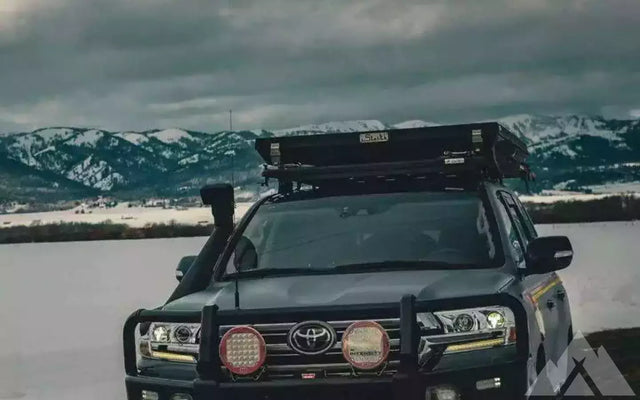2018 Toyota Land Cruiser — photo 3