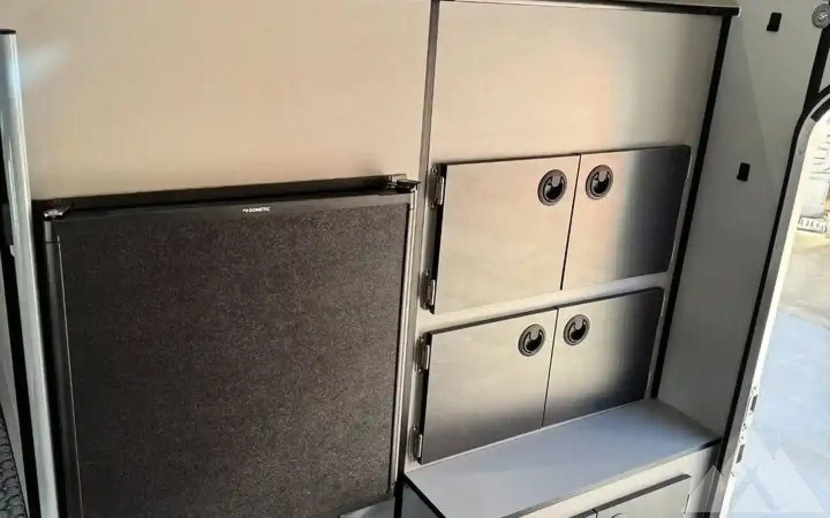 2019 Four Wheel Campers Hawk Slide — used for sale in Flagstaff, AZ (photo 5) — photo 5